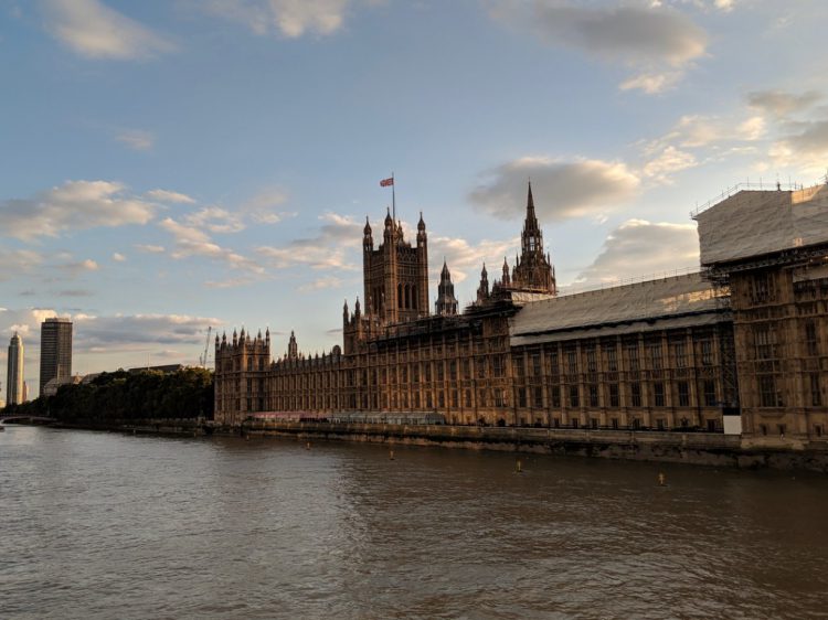 เผยภาพถ่ายจาก Google Pixel 3 XL คาดใช้กล้อง 12 ล้านพิกเซล