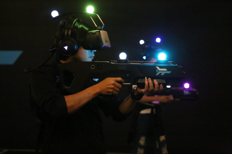 ZERO LATENCY สนามแข่งขัน Virtual Reality แบบไร้สายขนาดยักษ์มาเปิดให้บริการในประเทศไทยแล้ว