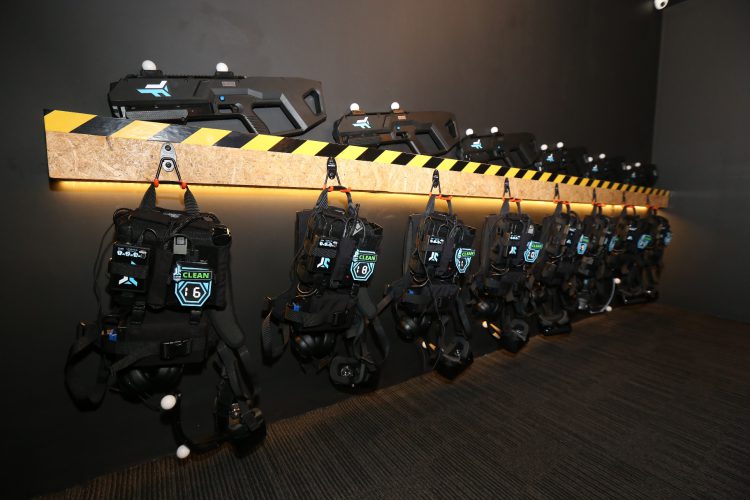 ZERO LATENCY สนามแข่งขัน Virtual Reality แบบไร้สายขนาดยักษ์มาเปิดให้บริการในประเทศไทยแล้ว