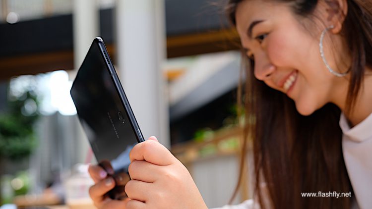 รีวิว Samsung Galaxy Tab S4 แท็บเล็ตพรีเมี่ยมจอ 10.5 นิ้ว พร้อมปากกา S Pen ลำโพง 4 ตัวจาก AKG โทรออกได้