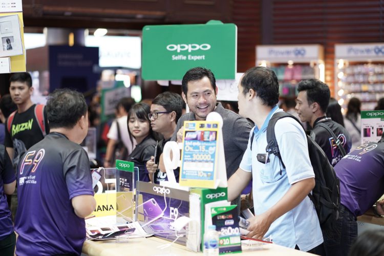 ฮิตถล่มทลาย!! OPPO F9 Starry Purple วางขายวันแรก ทำยอดขายสูงสุดเป็นอันดับ 1 ภายในงาน Thailand Mobile Expo 2018