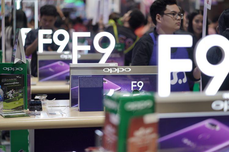 ฮิตถล่มทลาย!! OPPO F9 Starry Purple วางขายวันแรก ทำยอดขายสูงสุดเป็นอันดับ 1 ภายในงาน Thailand Mobile Expo 2018