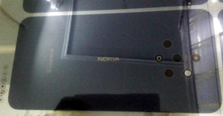 ภาพหลุดสมาร์ทโฟน Nokia ไม่ทราบชื่อรุ่น ติดตั้งกล้องด้านหลังถึง 5 เลนส์ พร้อมสกรีนโลโก้ ZEISS