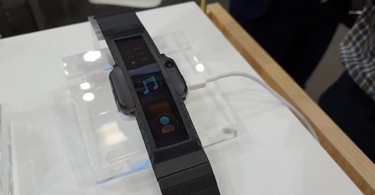 Nubia α (Alpha) ต้นแบบสมาร์ทโฟน ดีไซน์กำไลข้อมือ ใช้จอแสดงผลยืดหยุ่นได้ อวดโฉมแล้วที่งาน IFA 2018