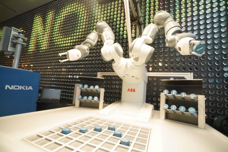 AIS เปิดให้คนไทยทดสอบเทคโนโลยี “5G” เป็นรายแรกในประเทศ