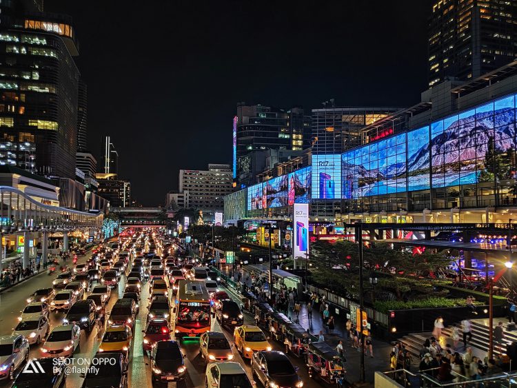 รีวิว OPPO R17 Pro สุดยอดสมาร์ทโฟนแห่งปี ดีไซน์สุดงาม สแกนนิ้วบนจอ กล้องหลัง 2 รูรับแสง โหมดถ่ายภาพกลางคืนขั้นเทพ ชาร์จเร็วที่สุดในโลก