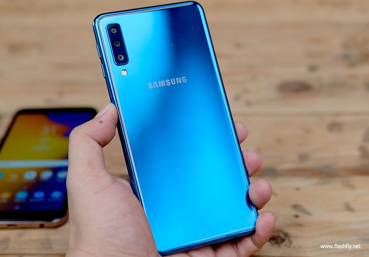 รีวิว Samsung Galaxy A7 สมาร์ทโฟนกล้องหลัง 3 ตัว รุ่นแรก กับดีไซน์พรีเมี่ยมสุดเงางาม สแกนนิ้วใหม่ที่ขอบด้านข้าง กับราคาเริ่มต้น 10,990 บาท