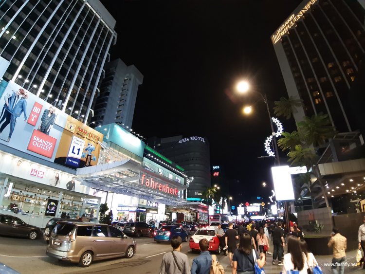 รีวิว Samsung Galaxy A7 สมาร์ทโฟนกล้องหลัง 3 ตัว รุ่นแรก กับดีไซน์พรีเมี่ยมสุดเงางาม สแกนนิ้วใหม่ที่ขอบด้านข้าง กับราคาเริ่มต้น 10,990 บาท