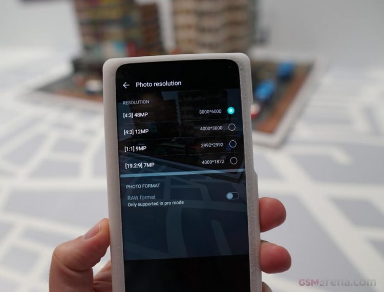 Honor View 20 สมาร์ทโฟนรุ่นแรกที่มากับกล้อง 48 ล้านพิกเซล พร้อมเจาะรูบนจอแสดงผล เพื่อฝังกล้องเซลฟี่