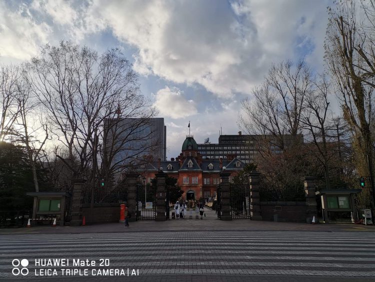 เจาะลึก Huawei Mate 20 สมาร์ทโฟนเรือธง สเป็คจัดเต็ม เทคโนโลยีจัดหนัก ในราคาที่น่าเป็นเจ้าของที่สุดในตอนนี้