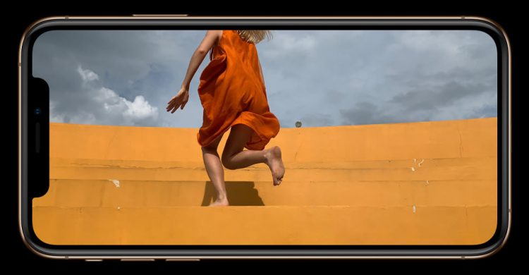 iPhone ในปี 2019 จะใช้จอแสดงผล OLED รูปแบบใหม่ ทำให้เครื่องบางและเบากว่าเดิม