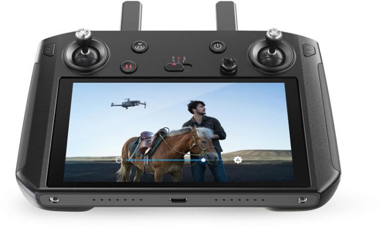 DJI เปิดตัวคอนโทรลเลอร์โดรน Mavic 2 ทำงานบน Android มาพร้อมจอแสดงผล Full HD ขนาด 5.5 นิ้ว