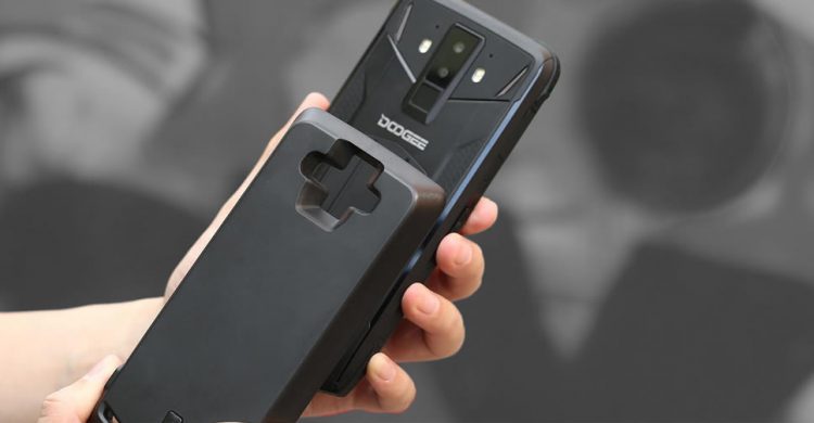 DOOGEE S90 มาพร้อมอุปกรณ์เสริมแบบ Moto Mods เพิ่มเติมฟังก์ชั่นตามความต้องการ