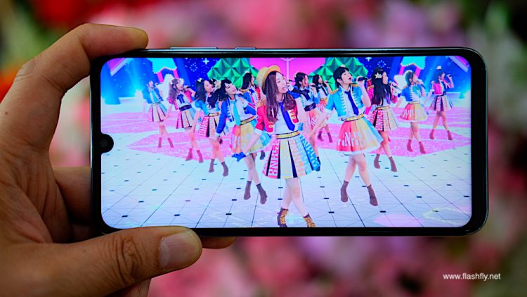 รีวิว Honor 10 Lite ดีไซน์ไล่เฉดสีสุดงาม เซลฟี่สวย สไตล์คุณ กล้อง AI ความละเอียด 24 ล้านพิกเซล สเปกแรงระดับเรือธง ราคาสุดคุ้ม