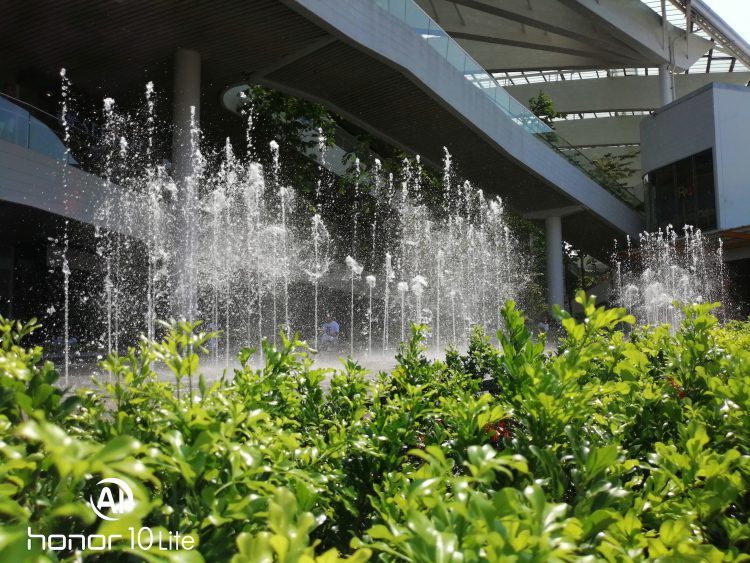 รีวิว Honor 10 Lite ดีไซน์ไล่เฉดสีสุดงาม เซลฟี่สวย สไตล์คุณ กล้อง AI ความละเอียด 24 ล้านพิกเซล สเปกแรงระดับเรือธง ราคาสุดคุ้ม