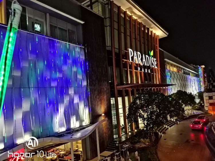 รีวิว Honor 10 Lite ดีไซน์ไล่เฉดสีสุดงาม เซลฟี่สวย สไตล์คุณ กล้อง AI ความละเอียด 24 ล้านพิกเซล สเปกแรงระดับเรือธง ราคาสุดคุ้ม