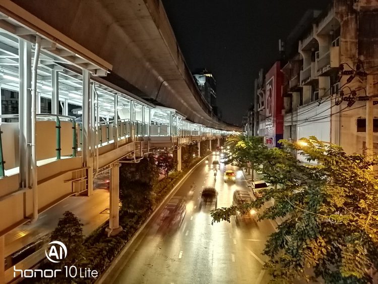 รีวิว Honor 10 Lite ดีไซน์ไล่เฉดสีสุดงาม เซลฟี่สวย สไตล์คุณ กล้อง AI ความละเอียด 24 ล้านพิกเซล สเปกแรงระดับเรือธง ราคาสุดคุ้ม