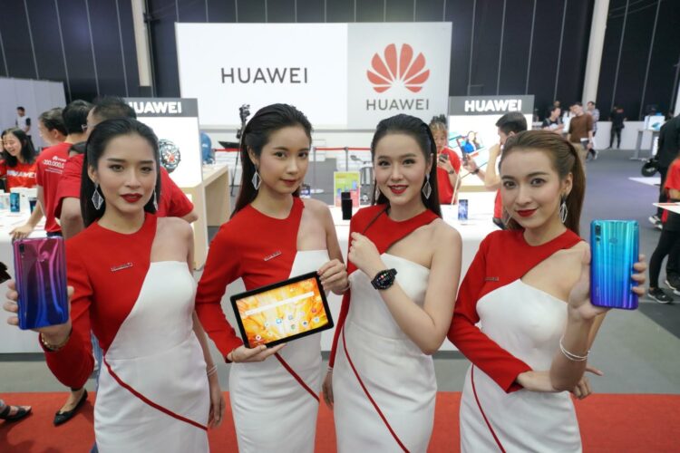 Huawei เปิดเกมรุกต้นปีครองพื้นที่บูธใน Thailand Mobile Expo ใหญ่ที่สุดในประวัติศาสตร์ พร้อมโหมเปิดตัวสินค้าใหม่ครบทุกไลน์ครั้งแรกในงาน