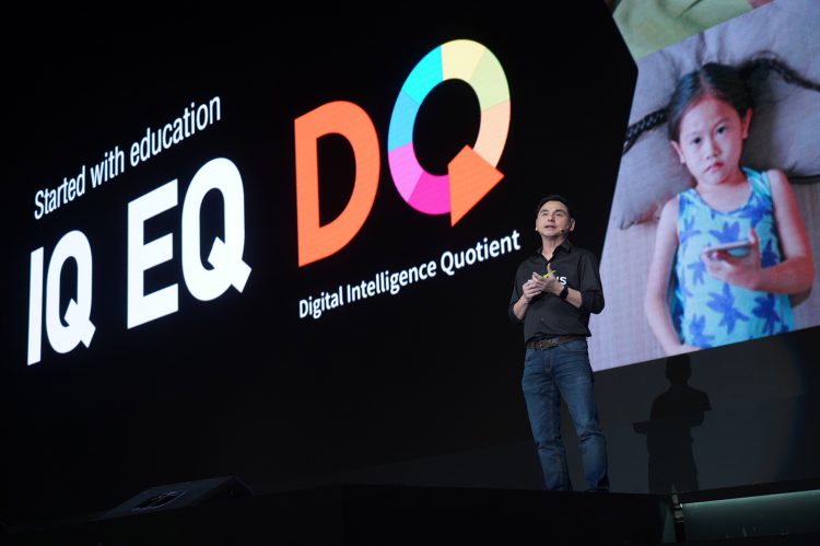 AIS ประกาศวิสัยทัศน์ปี 2019 เดินหน้านำศักยภาพจากเทคโนโลยี Digital Intelligent ในรูปแบบ Platform มีอะไรน่าสนใจบ้างดูได้ที่นี่