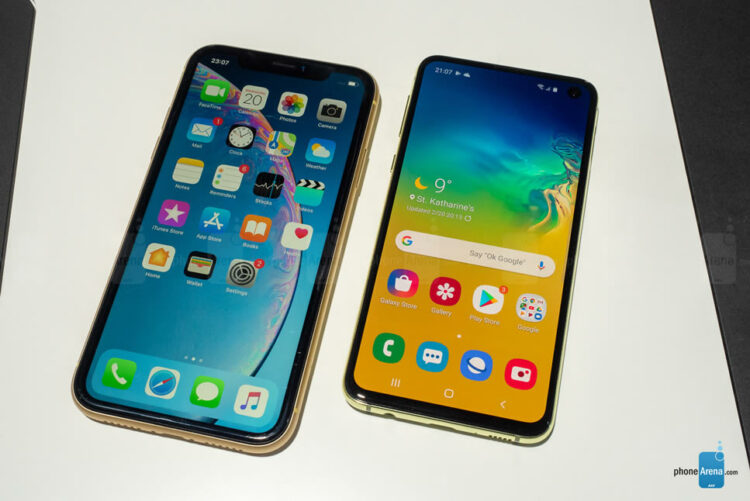 เปรียบเทียบ Galaxy S10e vs iPhone XR, ราคา 26,900 บาท ของ Samsung จะสั่นคลอน iPhone ราคาถูกของ Apple ได้หรือไม่?