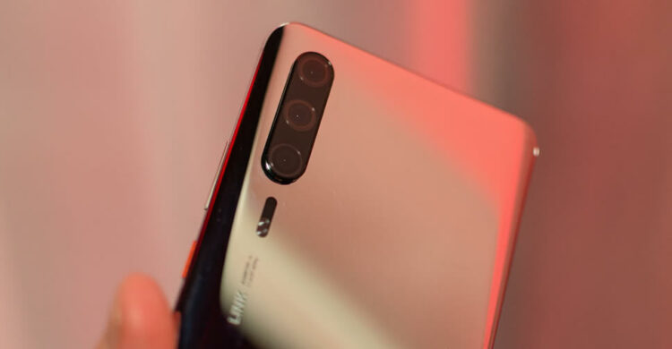 เผยโฉม Huawei P30 Pro แอบนำมาโชว์ในงาน MWC 2019 ก่อนเปิดตัวปลายเดือนหน้า