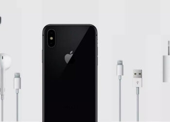 iPhone ในปี 2019 ยังคงใช้พอร์ต Lightning และแถมอะแดปเตอร์แปลงไฟ 5W มาให้เหมือนเดิม