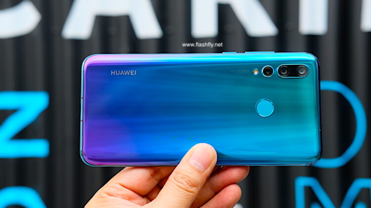 มารู้จักกับสุดยอดเทคโนโลยีหน้าจอ Punch Display ที่มาพร้อมกับ HUAWEI nova 4 เจาะรูกล้องบนหน้าจอ ดีไซน์ไร้รอยบากจอกว้างสุดขอบไม่มีติ่งกวนใจ