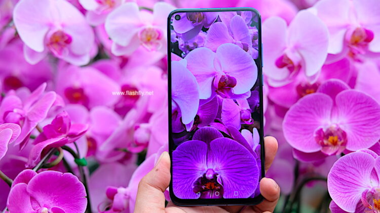 มารู้จักกับสุดยอดเทคโนโลยีหน้าจอ Punch Display ที่มาพร้อมกับ HUAWEI nova 4 เจาะรูกล้องบนหน้าจอ ดีไซน์ไร้รอยบากจอกว้างสุดขอบไม่มีติ่งกวนใจ