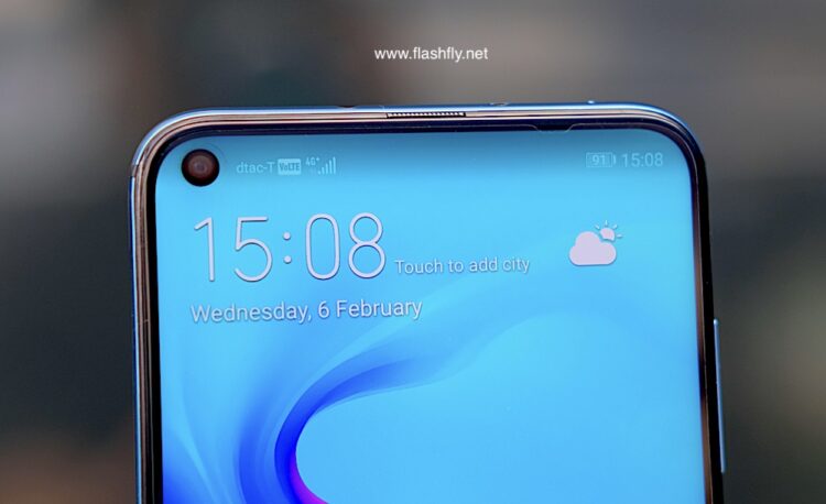 มารู้จักกับสุดยอดเทคโนโลยีหน้าจอ Punch Display ที่มาพร้อมกับ HUAWEI nova 4 เจาะรูกล้องบนหน้าจอ ดีไซน์ไร้รอยบากจอกว้างสุดขอบไม่มีติ่งกวนใจ
