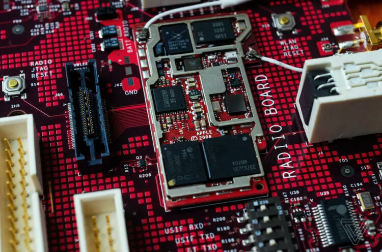 ต้นแบบทางวิศวกรรมของ iPhone รุ่นแรก ถูกเปิดเผยออกมาเป็นครั้งแรก!!