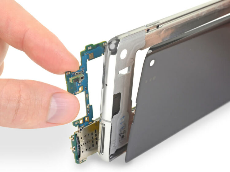 ไม่มีความลับอีกต่อไป!! iFixit ชำแหละ Samsung Galaxy S10 Series ทั้ง 3 รุ่น เรียบร้อยแล้ว