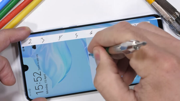 มาดู Huawei P30 Pro ถูกทดสอบความแข็งแกร่งของตัวเครื่อง ทั้งขูดขีดหน้าจอ ลนไฟ และงอเครื่อง จะรอดหรือไม่เชิญชม (ชมคลิป)