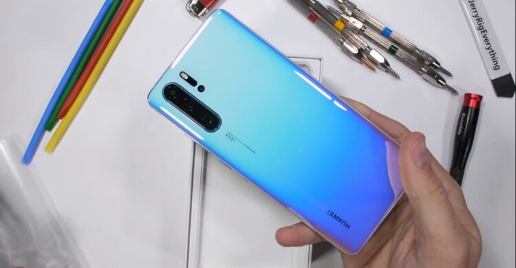 มาดู Huawei P30 Pro ถูกทดสอบความแข็งแกร่งของตัวเครื่อง ทั้งขูดขีดหน้าจอ ลนไฟ และงอเครื่อง จะรอดหรือไม่เชิญชม (ชมคลิป)