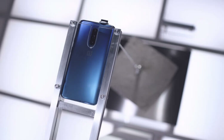 กล้องป๊อปอัพของ OnePlus 7 Pro สามารถหิ้วก้อนซีเมนต์หนัก 22 กิโลกรัมได้อย่างสบาย (ชมคลิป!!)