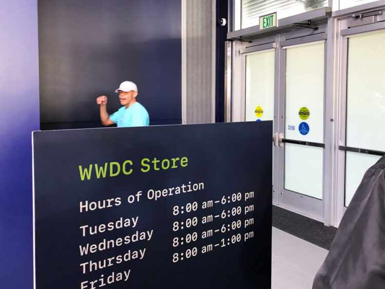 Apple เปิดร้าน WWDC Store จำหน่ายของที่ระลึกในงานประชุม WWDC 2019 มีทั้งเสื้อผ้า และอุปกรณ์เสริม
