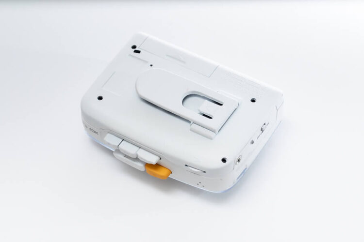 IT’S OK เครื่องเล่นเทปคาสเซ็ท ดีไซน์คลาสสิคจากยุค 80s รองรับ Bluetooth 5.0 สามารถฟังเพลงได้ทั้งแบบไร้สาย และใช้สาย