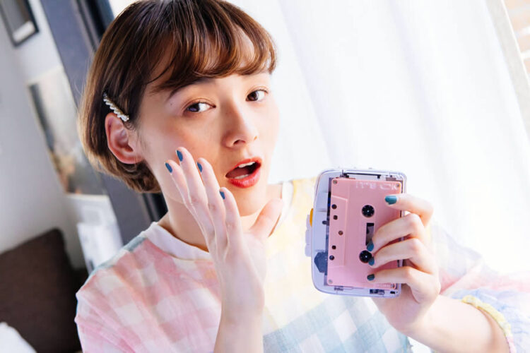 IT’S OK เครื่องเล่นเทปคาสเซ็ท ดีไซน์คลาสสิคจากยุค 80s รองรับ Bluetooth 5.0 สามารถฟังเพลงได้ทั้งแบบไร้สาย และใช้สาย