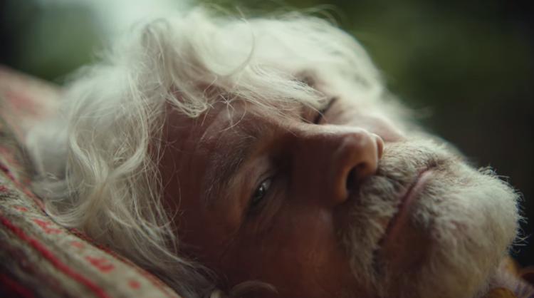 Apple ปล่อยโฆษณา iPhone ใหม่ล่าสุดแค่ลืมตาก็ปลดล็อคหน้าจอแล้วด้วย Face ID สะดวกและปลอดภัยกว่า Touch ID (ชมคลิป)