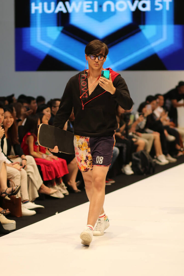 Huawei Nova 5T เผยโฉมแล้ว มาพร้อมกล้องหลัง 4 ตัว เปิดตัวทางการ 27 สิงหาคมนี้