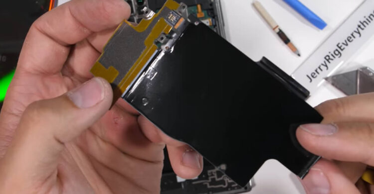 ชำแหละ Samsung Galaxy Note 10+ สำรวจทุกชิ้นส่วนภายใน พบแผงวงจรหลักวางซ้อนกัน และระบบระบายความร้อนขนาดใหญ่