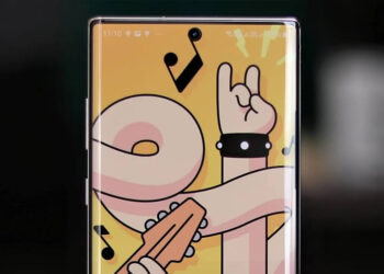 Samsung เปิดให้ดาวน์โหลด Wallpaper ซ่อนกล้องหน้า Galaxy Note 10 และ Note 10+ ได้แล้วที่นี่