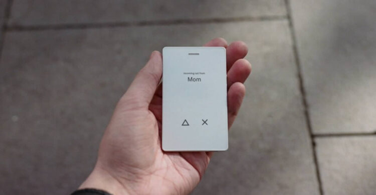 เบื่อสมาร์ทโฟน!! Light Phone 2 มือถือขนาดเท่าบัตรเครดิต ทำได้แค่โทรออก-รับสาย ข้อความ และตั้งปลุกได้