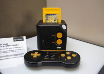 HyperKin เปิดตัว RetroN Jr. คอนโซลที่ช่วยให้เล่นเกมจาก GameBoy ผ่านจอทีวีได้