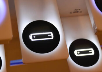 แบตเตอรี่ Lithium-Sulfur จะช่วยให้สมาร์ทโฟนมีอายุการใช้งานนาน 5 วัน รถไฟฟ้าวิ่งได้ถึง 1,000 กิโลเมตร