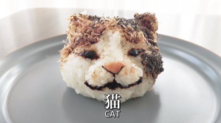 มิติใหม่!! ชมคลิปสาธิตการทำข้าวปั้นแบบที่ไม่เคยเห็นที่ไหนมาก่อน