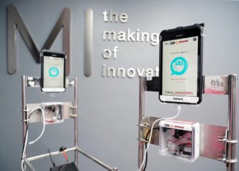 Samsung ร่วมสนับสนุนคณะวิศวกรรมศาสตร์ จุฬาฯ พัฒนาหุ่นยนต์ CU-RoboCovid เพื่อช่วยเหลือบุคลากรทางการแพทย์สู้ภัย COVID-19