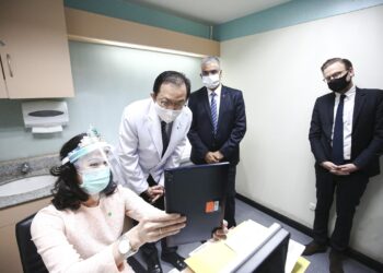 dtac เชื่อมต่อผู้ป่วยพบแพทย์ผ่านแอป Siriraj Connect ป้องกันความเสี่ยง COVID-19