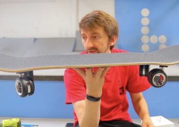 จะเป็นอย่างไรเมื่อนำล้อ Mac Pro ราคา 22,900 บาท มาใช้เป็นล้อสเก็ตบอร์ด (ชมคลิป)