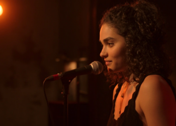 Apple เตรียมฉาย “Little Voice” รอบปฐมทัศน์ในวันศุกร์ที่ 10 กรกฎาคมนี้บน Apple TV+