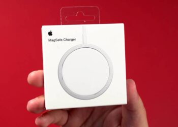 แกะกล่อง พรีวิว MagSafe Charger สำหรับ iPhone 12 (ชมคลิป!!)